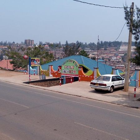 Colours Club And Spa Kigali Exterior photo
