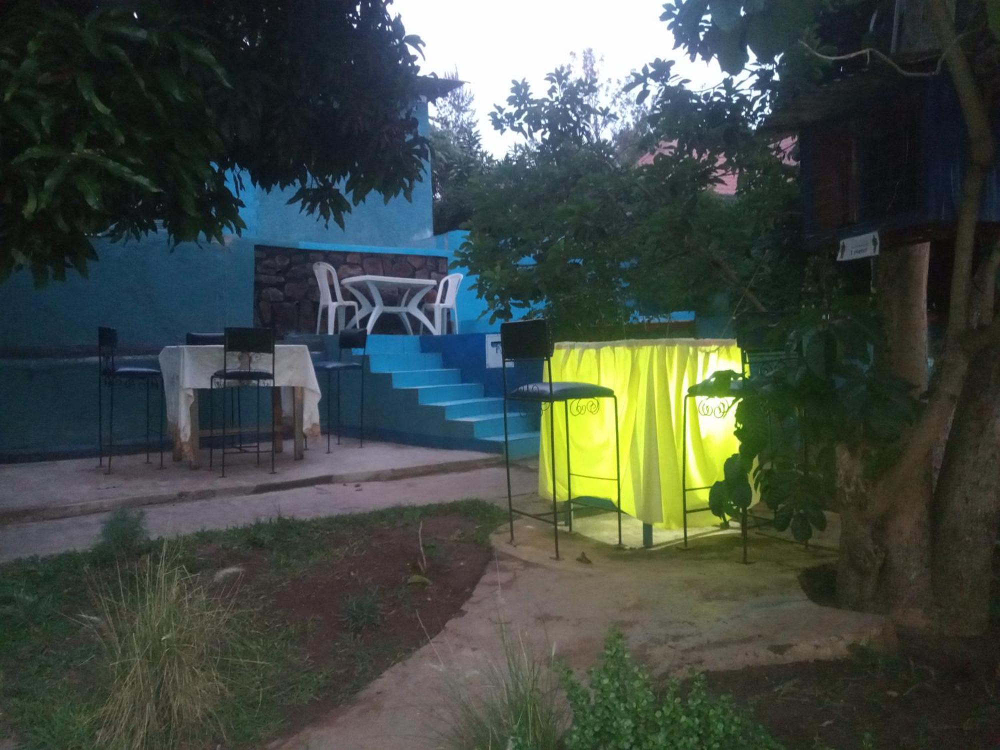 Colours Club And Spa Kigali Exterior photo