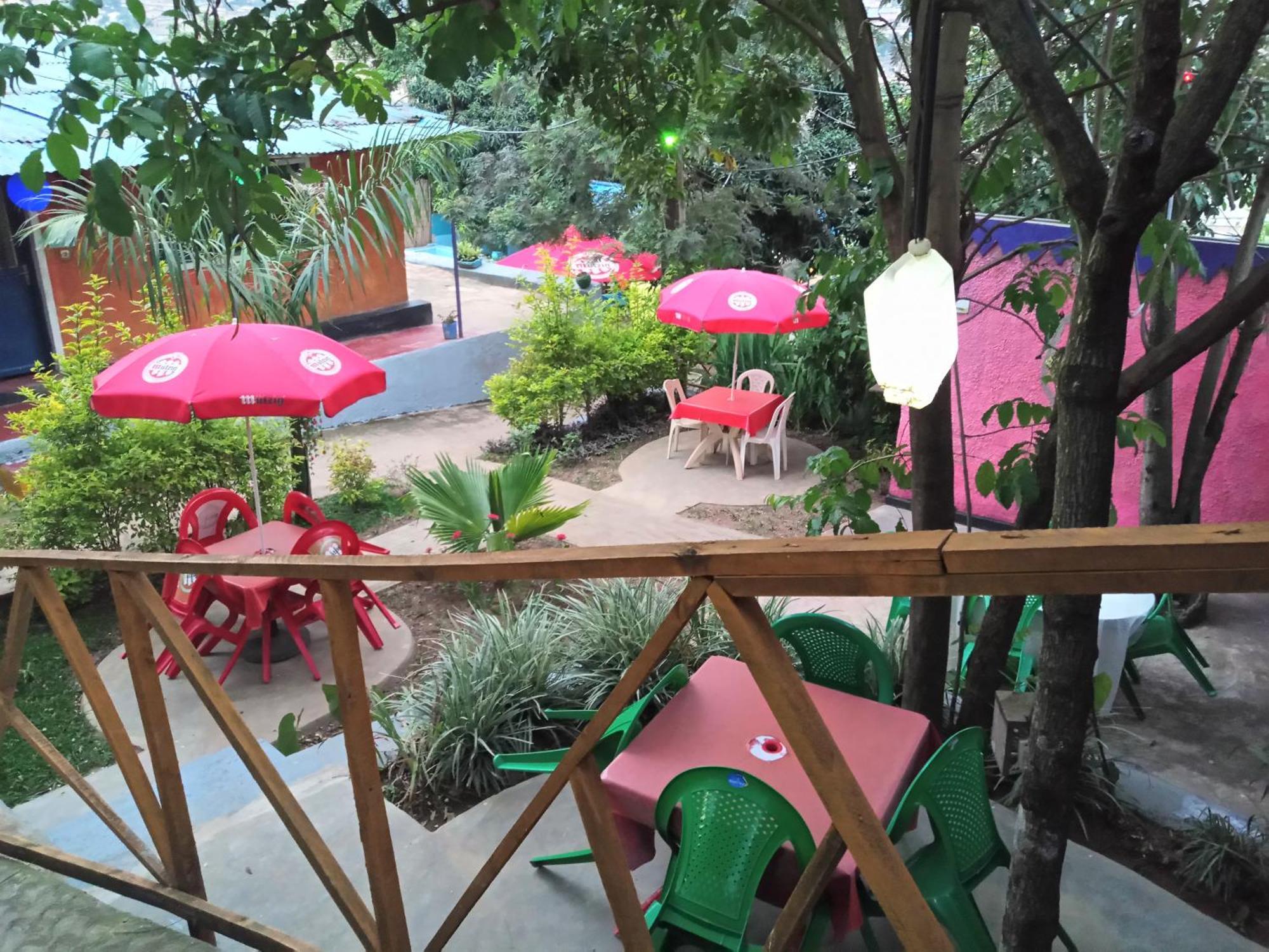 Colours Club And Spa Kigali Exterior photo